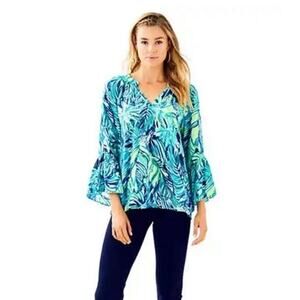 Lilly Pulitzer Matilda Silk Top in print Bright Navy Armadilly Dally Size XXS